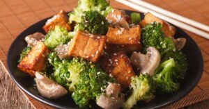 Stir-Fry Tofu and Broccoli with Sesame Seeds