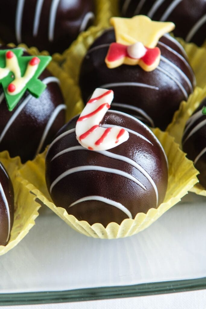 Sweet Homemade Christmas Chocolate Truffles