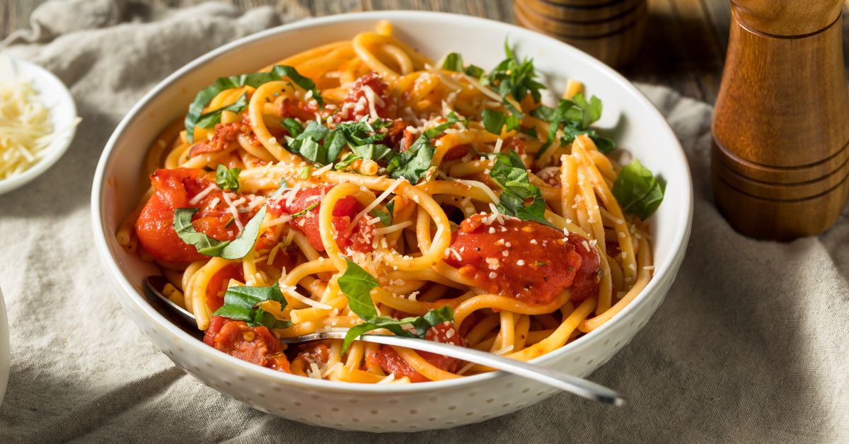 20 Best Bucatini Recipes (+ Easy Pasta Dishes) - Insanely Good