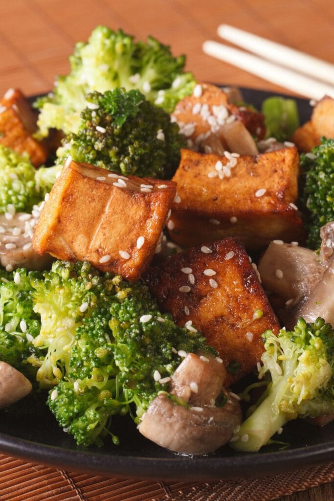 Vegan Stir-Fry with Tofu and Broccoli
