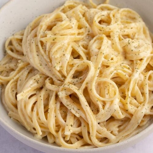 Fettuccine Alfredo (Best Recipe) Insanely Good