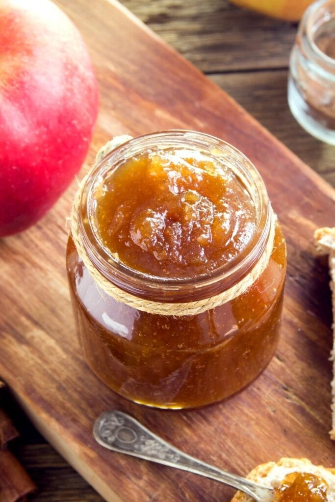 Homemade Sweet Apple Butter with Cinnamon