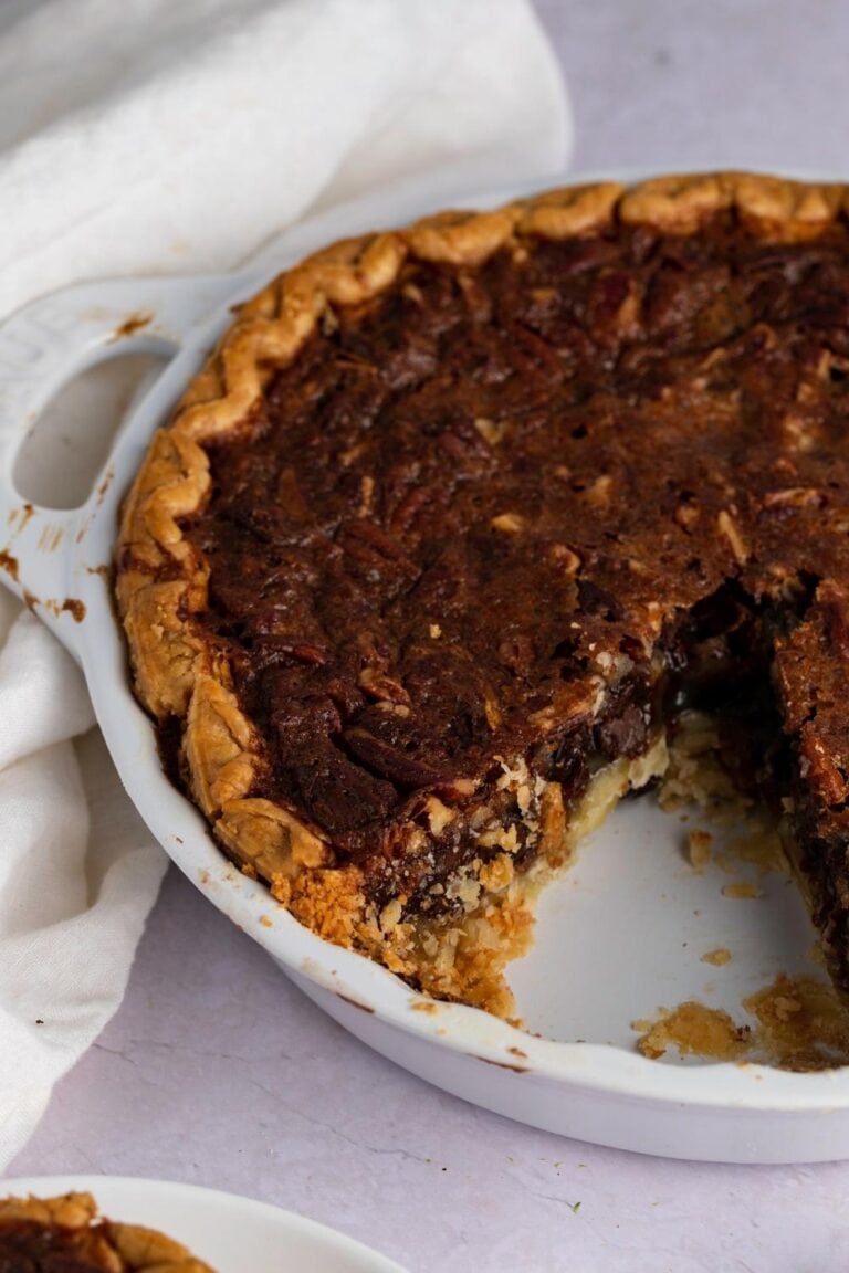 Kentucky Derby Pie (Authentic Recipe) Insanely Good
