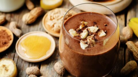 Refreshing Chocolate Peanut Butter Smoothie with Banana Slices