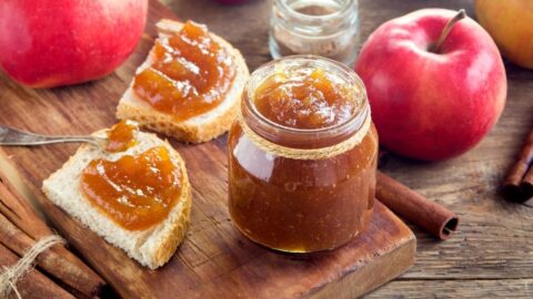 Sweet Apple Butter with Cinnamon and Bread
