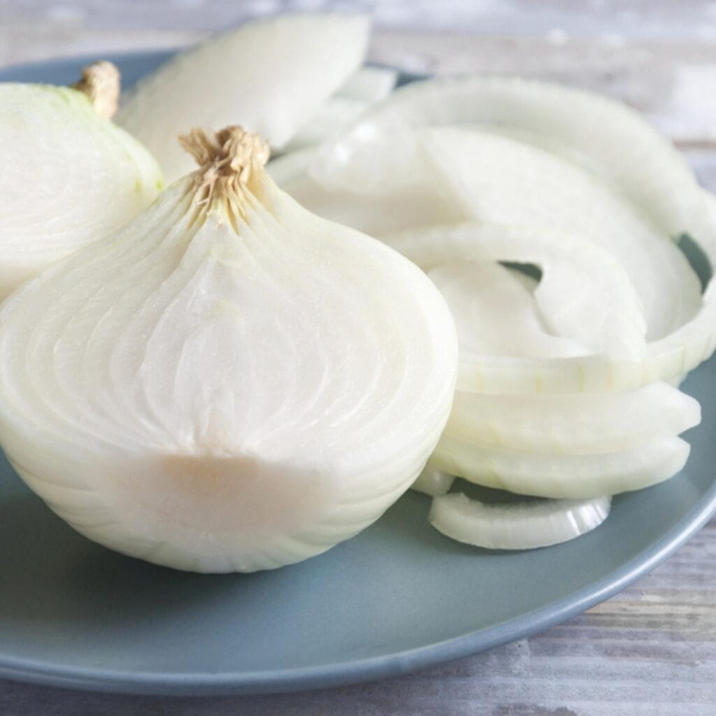 Sliced ​​white onion