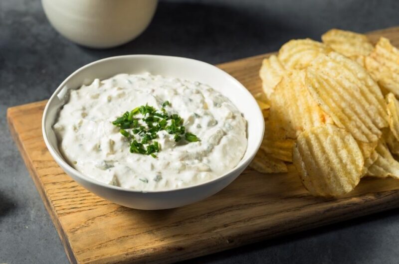 13 Best Dips With Sour Cream for Parties