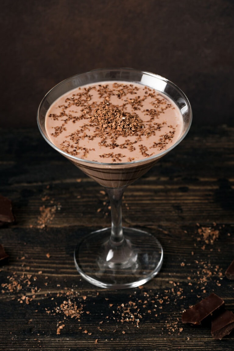 Godiva Chocolate Martini (Best Recipe) Insanely Good