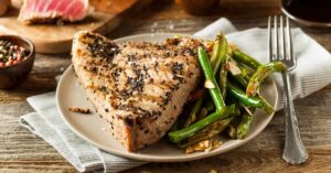 Homemade Grilled Tuna Steak with Green Beans and Sesame