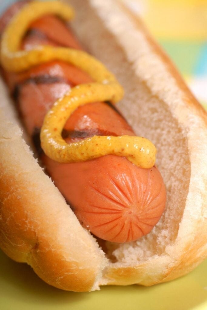 Panino Hotdog Con Condimento Alla Senape