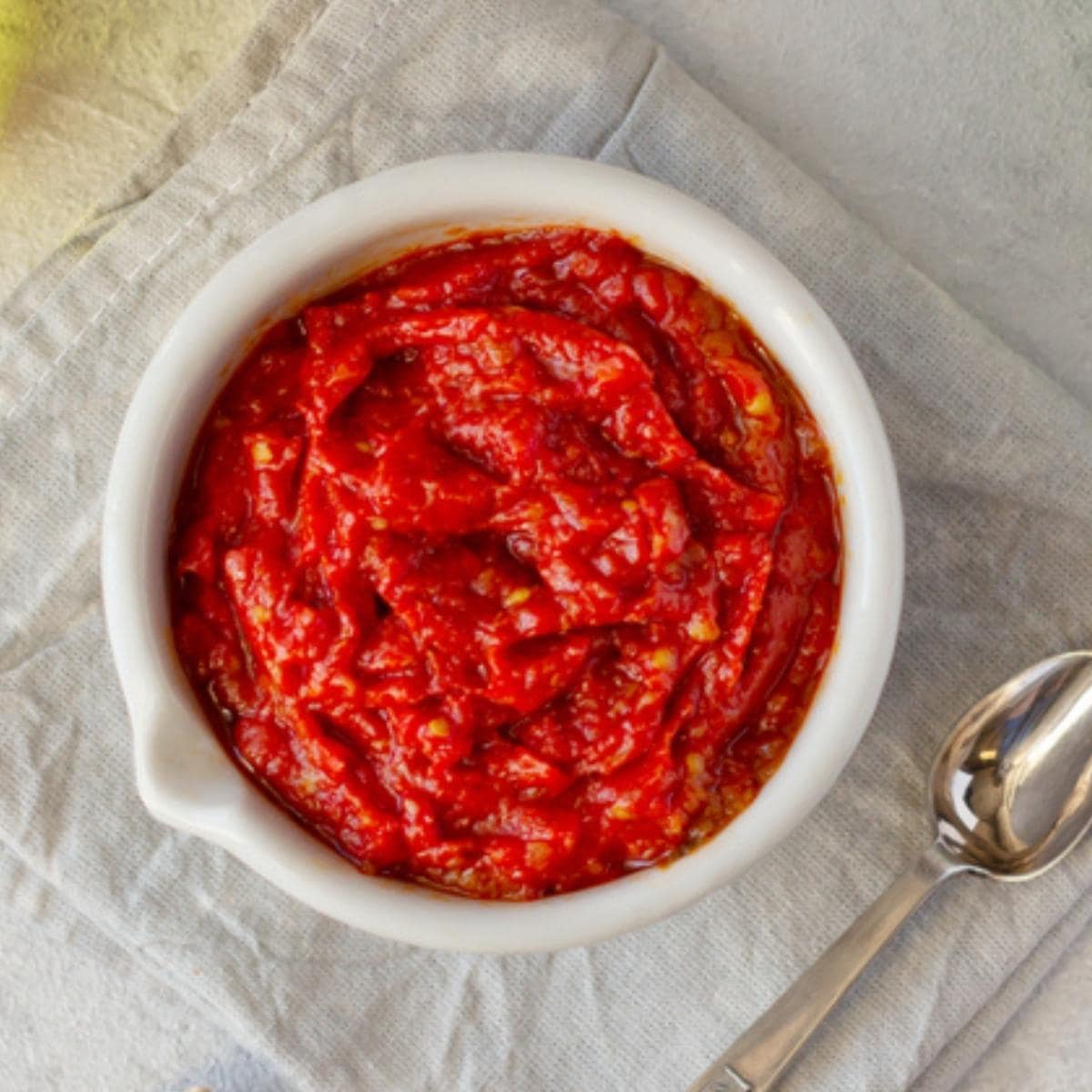 8 Gochujang Substitutes (+ Korean Chili Paste Replacements) Insanely Good