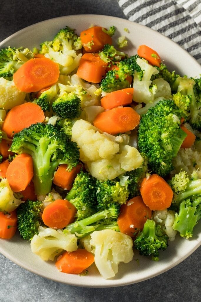 Steamed Broccoli with Cauliflower and Carrots