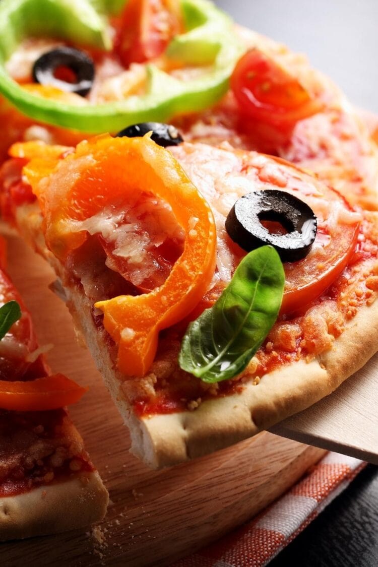 20 Vegetarian Pizza Toppings (+ Recipes) - Insanely Good