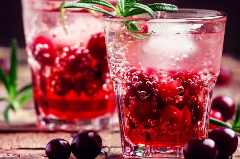 10 Best Christmas Gin Cocktails and Drinks