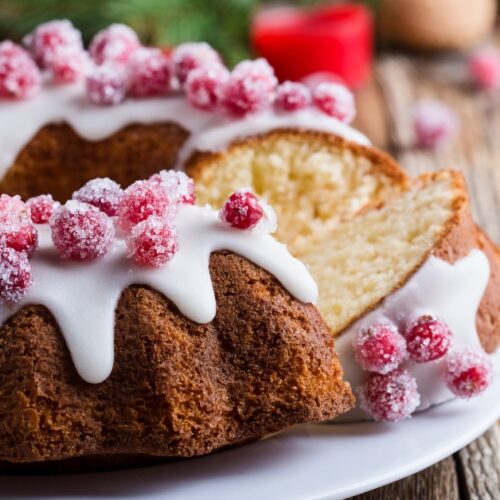20 Showstopping Christmas Bundt Cakes - Insanely Good