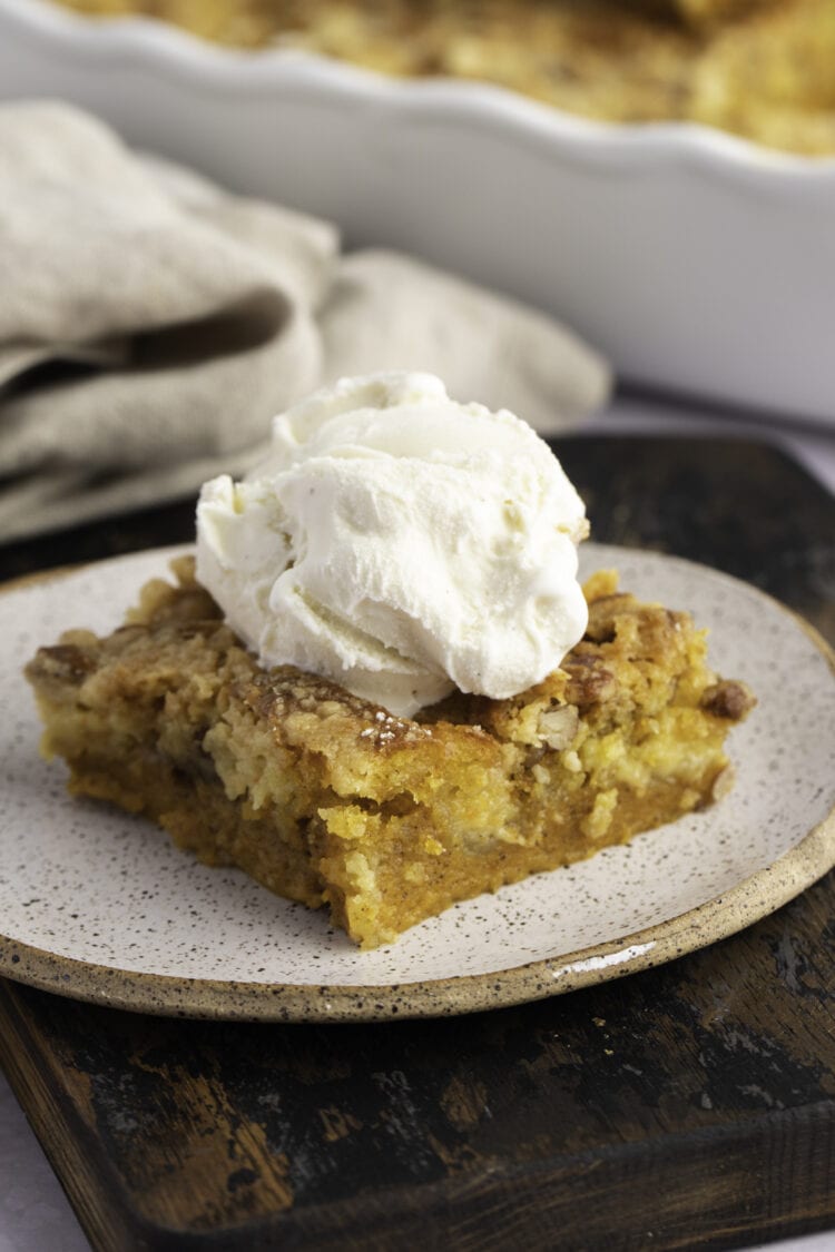 Easy Pumpkin Dump Cake Recipe Insanely Good 