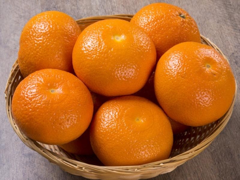 Salustiana Oranges on a Wooden Basket