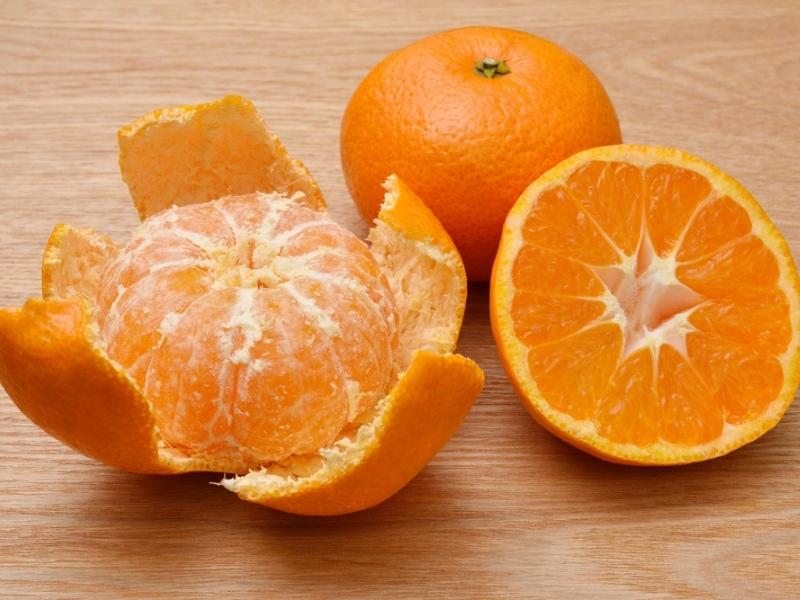 Peeled and Whole Satsumas Oranges