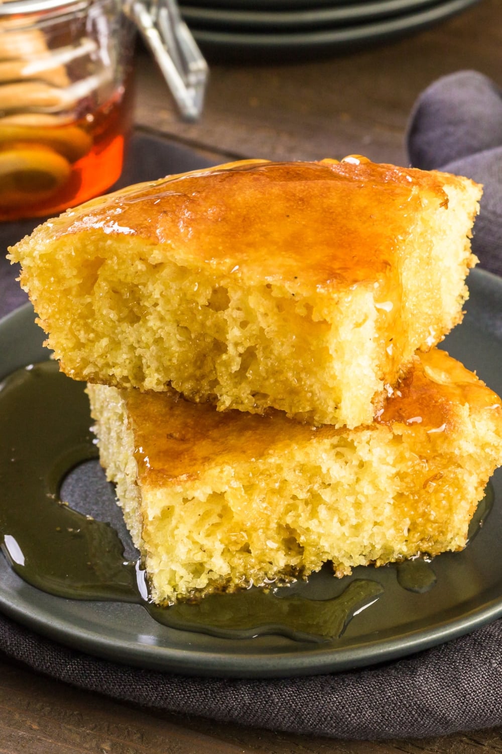 Soft and Fluffy Cornbread with Honey