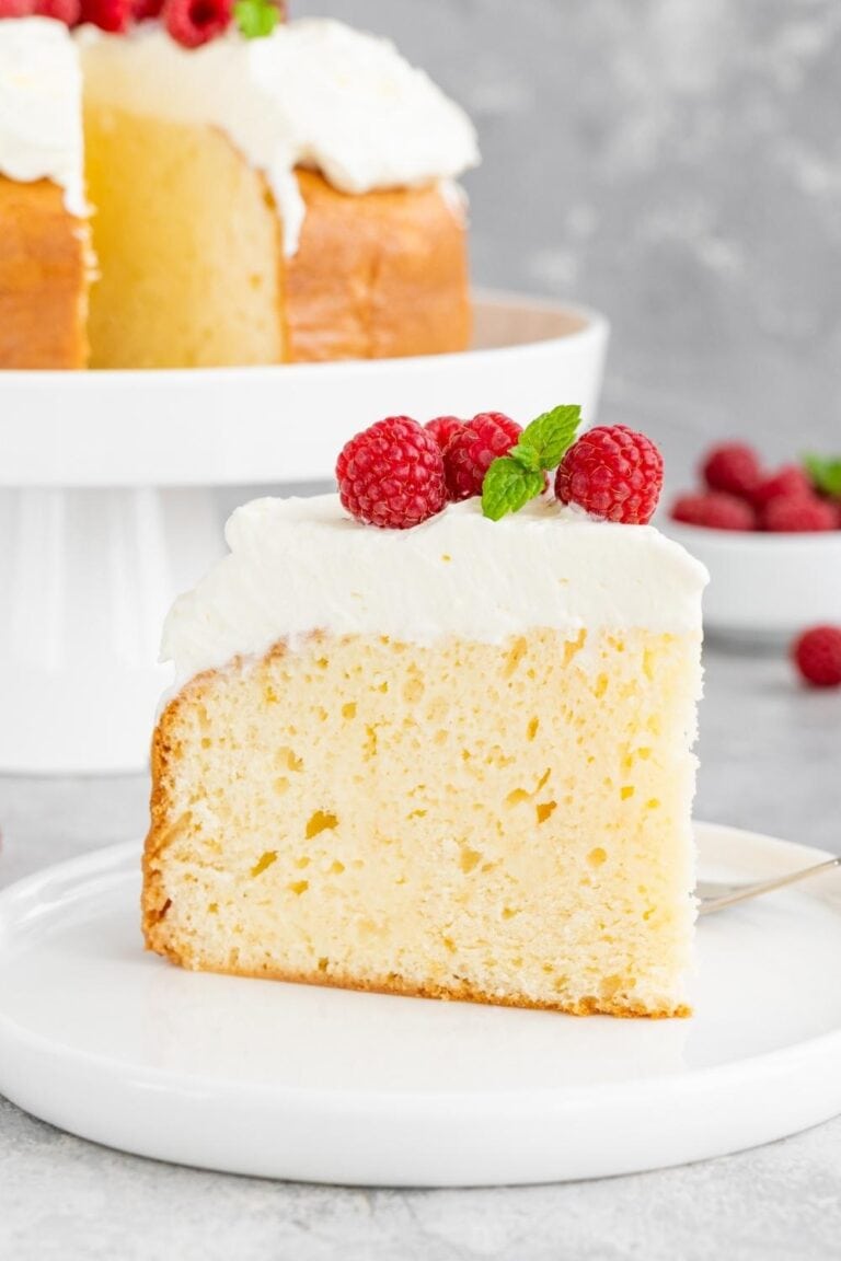 23 Best White Cake Mix Recipes for Dessert - Insanely Good