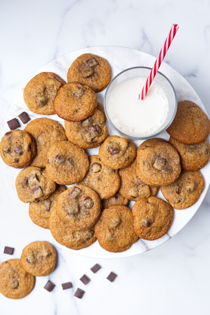 Chewy Chocolate Chip Cookies with Milk