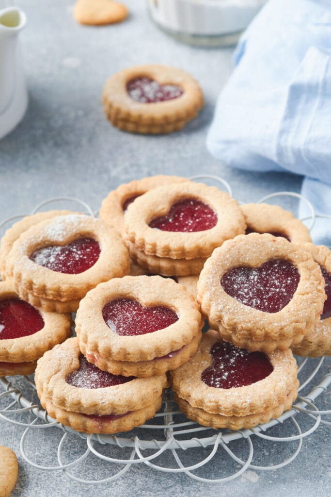 Linzer Cookies - Easy Valentine's Day Snacks