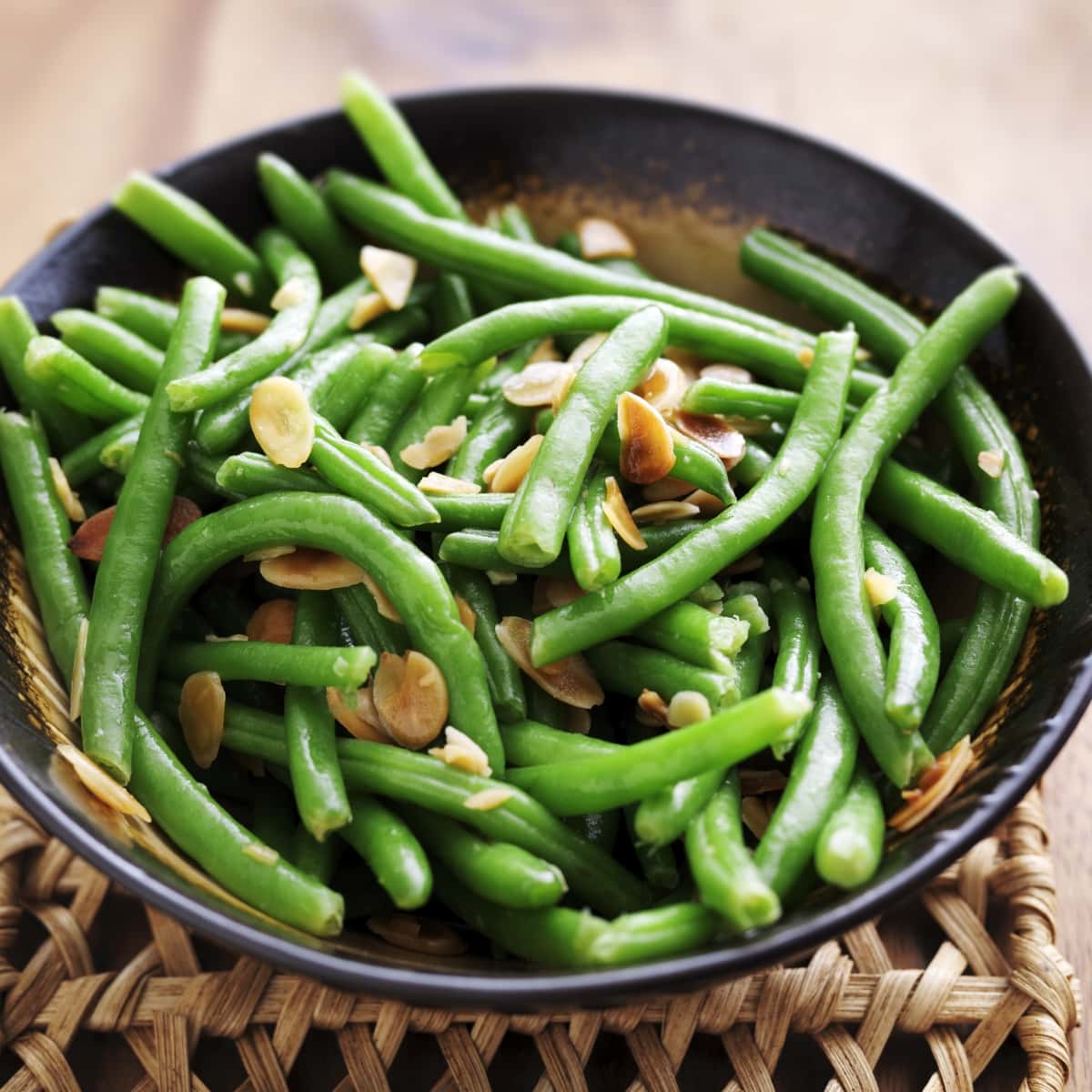 Green Beans Almondine (Easy Recipe) - Insanely Good