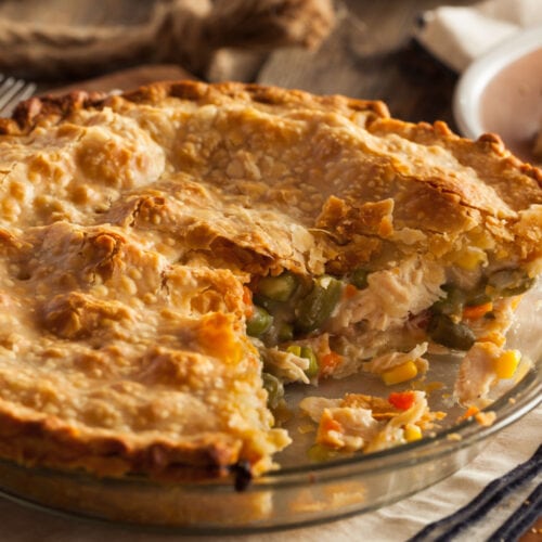 Bisquick Chicken Pot Pie (Easy Recipe) - Insanely Good