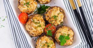 Cheesy Stuffed Mushrooms with Ground Beef and Tomatoes