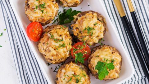 Cheesy Stuffed Mushrooms with Ground Beef and Tomatoes