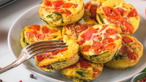 Egg Muffins with Tomatoes For Breakfast