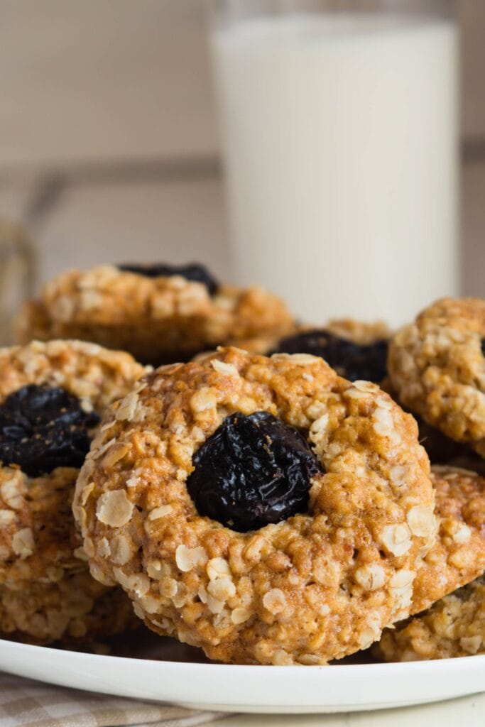 Homemade Oatmeal Cookies with Prunes
