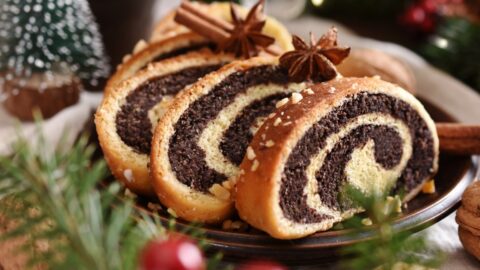 Homemade Poppy Seed Roll with Cinnamon