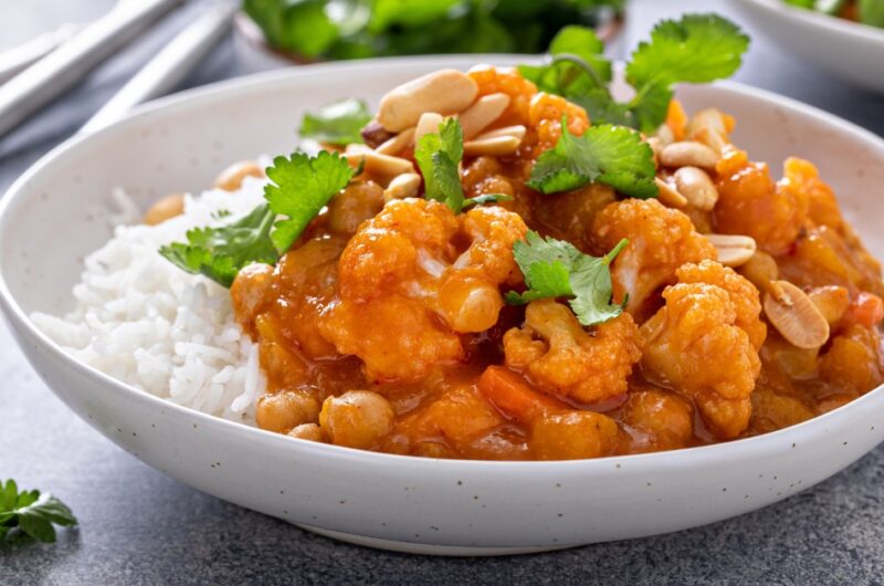 23 Best Vegan Curry Recipes (Easy Plant-Based Meals)