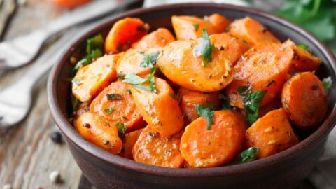 Homemade Caramelized Carrots with Herbs