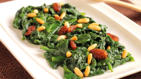 Sauteed Green Spinach with Raisins and Nuts