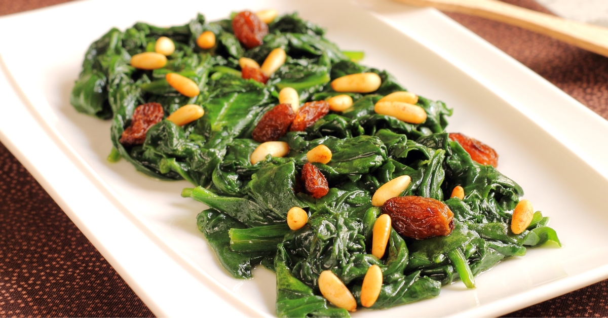 Sauteed Green Spinach with Raisins and Nuts