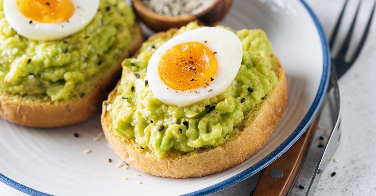 Appetizing Toasted Bread with Avocado and Egg
