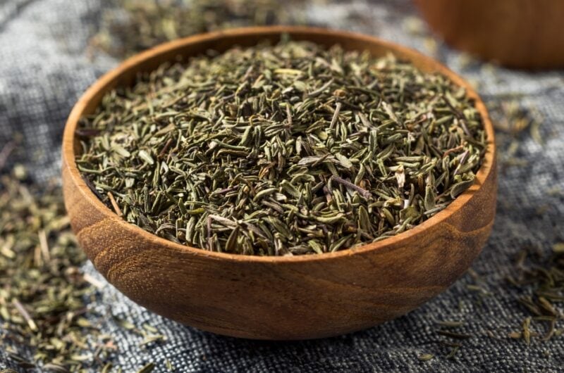 13 Substitutes for Thyme (Best Replacements)