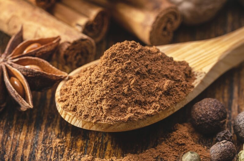 10 Best Substitutes for Cinnamon in Baking