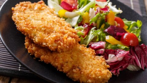 Homemade Turkey Fillet with Breadcrumbs and Vegetables