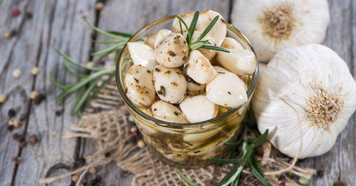 Preserved Garlic with Herbs