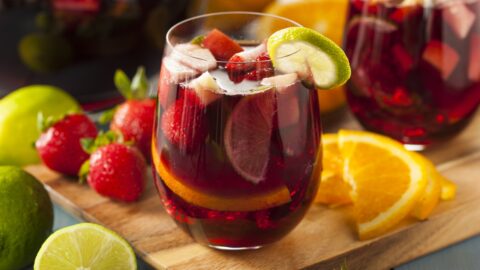 Red Sangria with Strawberries, Apple and Lime