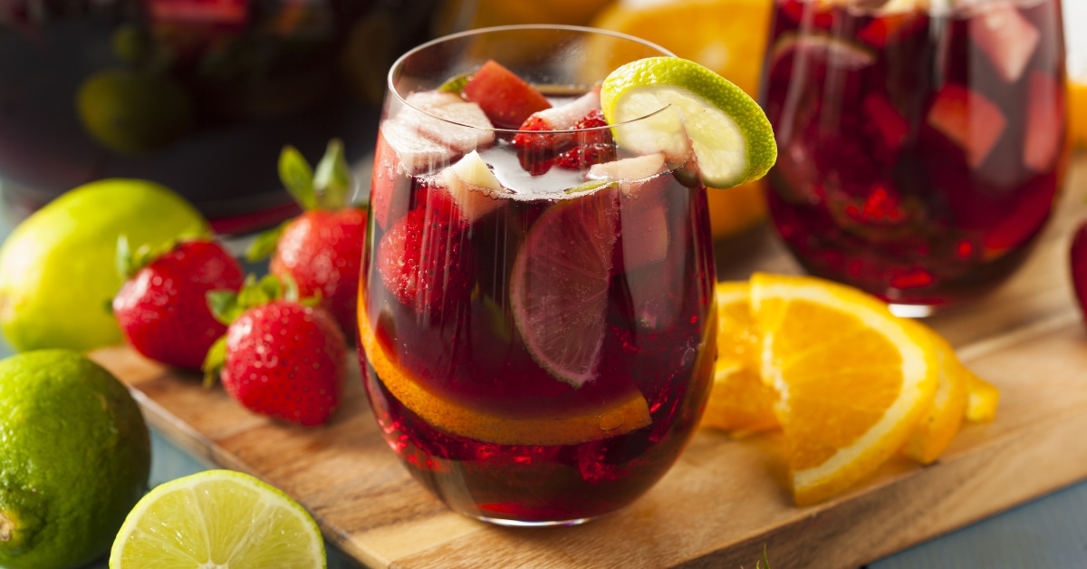 Red Sangria with Strawberries, Apple and Lime