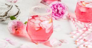 Refreshing Pink Rose Cocktail with Lemon