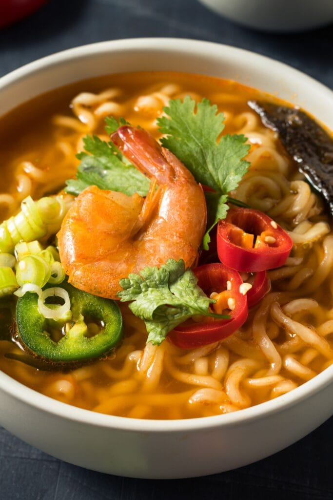 Spicy Seafood Ramen Noodle with Shrimp and Peppers