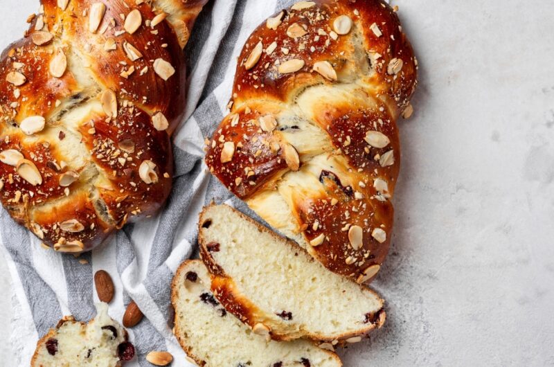 25 Easy Yeast Bread Recipes