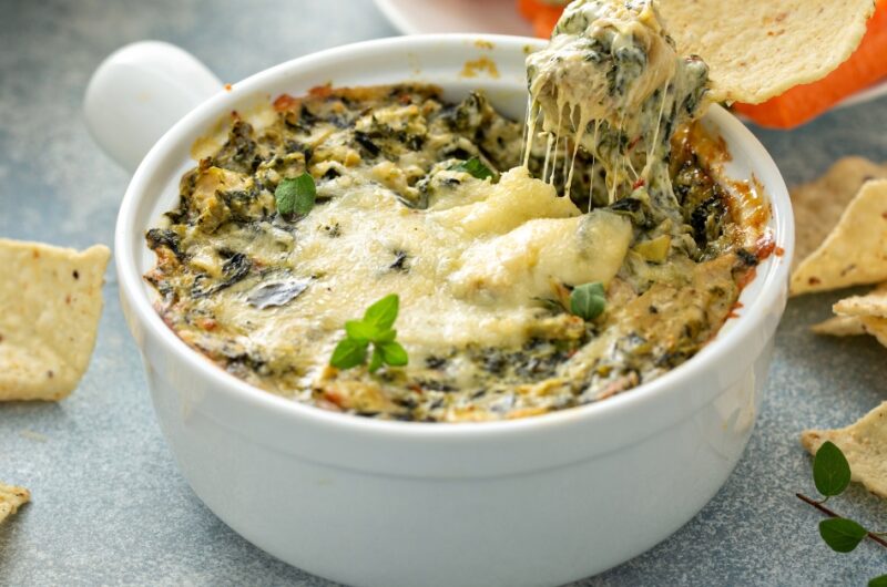 What to Serve with Spinach Dip (10 Sides)