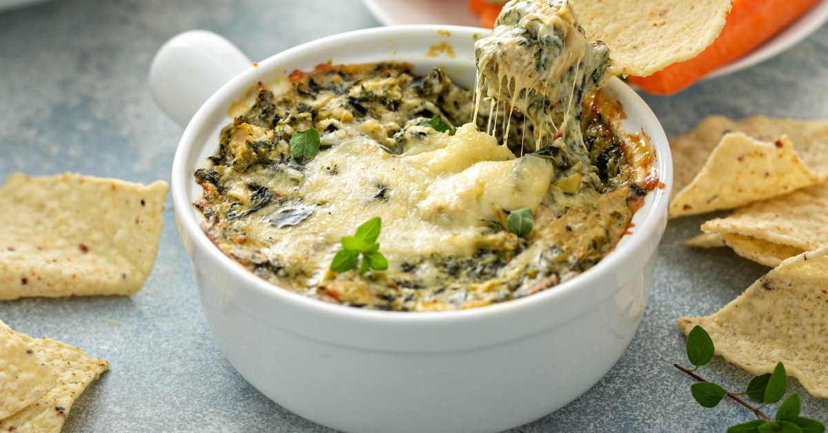 Appetizing Spinach Dip with Chips
