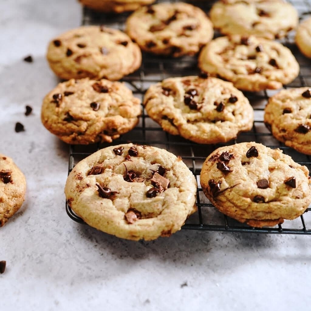 Homemade Chewy Chocolate Chip Cookies